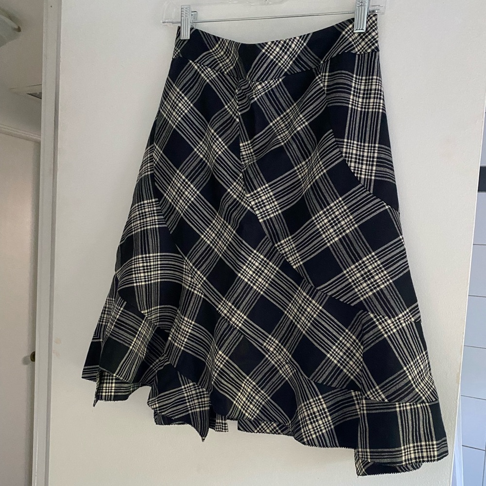 DKNY 100% Wool trumpet skirt